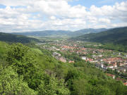 Blick vom Schlossbergturm mach Osten zum Schwarzwald Ende Mai 2006