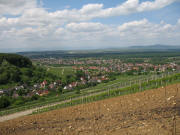 Blick  nach Westen über Talhausen und Wolfenweiler zum Kaiserstuhl am 24.5.2006