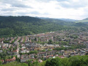 Blick vom Schlo�bergturm nach S�denwesten am 19.5.2006: Achse Treppe - Fabrikstrasse - Wasserschl�ssle - Sternwaldeck