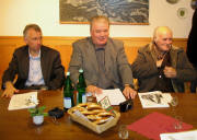 Touristik-Gesch�ftsf�hrer Dr. J�rg Steinhardt, Eisenbachs Ex-B�rgermeister Siegfried Scharf und Rektor i.R. Karl Harter (von links) am 30.11.2006