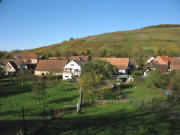 Blick nach Norden über Niederweiler zum Innerberg am 2.11.2006