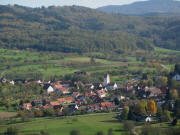 Tele-Blick vom Steinenkreuzle nach Osten auf Obereggenen am 2.11.2006