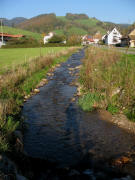 Blick nach Norden über den neu renaturierten Eschbach am 30.10.2006