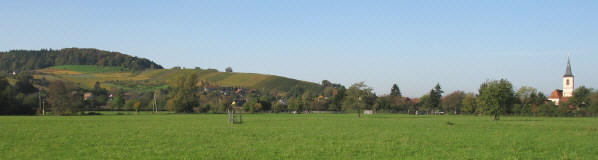 Blick nach S�den �ber Grunern zum Neuenberg am 26.10.2006
