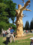 B�rgermeister Gassenschmidt begl�ckw�nscht Thomas Rees am 1.5.2007