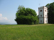 Blick nach Nordosten zum Aussichtsturm Hohe M�hr (536 m) am 28.4.2007