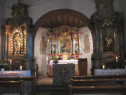 Blick zum Altar in der Johanneskapelle