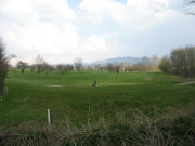Blick nach Osten �ber den Kanderner Golfplatz am 3.4.2007