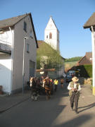 Blick nach Norden zur Kirche Pfaffenweiler am 20.4.2007