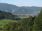 Teleblick vom Thomashof nach S�den �ber Kirchzarten zu Dietenbach (links) und Neuh�user (rechts) am 26.8.2007