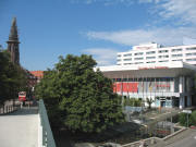 Blick nach S�dwesten vom Stadtgarten zum M�nster und Mercure-Hotel am 15.8.2007