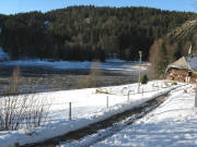 Blick nach Norden auf den zugefrorenen Klosterweiher bei Horbach am 21.12.2007