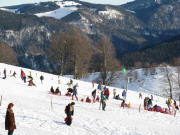 Tele-Blick nach Nordosten �ber die "Bergstation" vom Rodellift zu Tote Mann am 28.12.2007