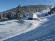 Blick nach Nordosten �ber den Skihang Stollenbach hoch zu Tote Mann am 18.12.2007