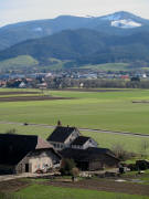 Tele-Blick vom Attental am 9.2007 nach S�dosten �ber den Breitehof nach Kirchzarten und hoch zum Hinterwaldkopf