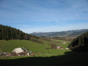 Blick im Dietenbach nach Norden �ber Grentschenhof, Hogenhof und Ruhbauernhof nach Kirchzarten am 9.2.2007
