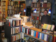Klaus Maurer am 1.2.2007 im Antiquariat Eldorado