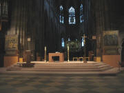 Blick zum Hochaltar am 12.2.2007