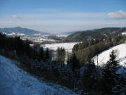 Blick nach S�dwesten vom H�uslemaierhof ins Dreisamtal und zum Kybfelsen am 26.1.2007