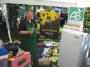 Martine Becker am 5.8.2007 am Reckenberg: Weine aus Zellenberg bei Riwuewihr