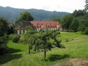 Blick nach S�den �ber den Kr�utergarten der Kartaus (links) am 12.7.2007