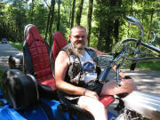 Funken-Manni im Scherlenzendobel mit 240 PS aus 5 Ltr 8 Zylinder am 5.8.2007