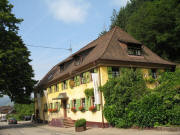 Blick nach S�den zum Gasthaus zur Linde in Oberm�nstertal am 7.6.2007