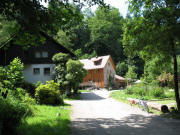 Blick nach Westen zu Waldgasthaus St.Barbara am 10.6.2007 - Spielplatz und Booleplatz rechts