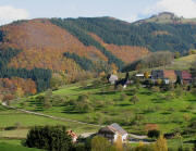 Tele-Blick nach Osten �ber V�rlinsbach zum Hinterwaldkopf am 31.10.2007