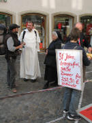 Reiner, Pater Marek und Schwester Brigitte in der Münsterstrasse am 17.10.2007: Drei ehrenamtliche Helfer der Pflasterstub