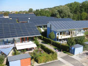 Blick nach Norden �ber Reihenh�user der Solarsiedlung in Vauban am 22.9.2007