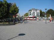 Blick �ber den Paula-Modersohn-Platz nach Westen am 22.9.2007 - viel Beton