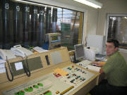 Ernst Nickel �berwacht und steuert die Annahme der Trauben am 29.9.2007