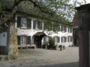 Gasthaus "R�mischer Hof" mit Br�dlin-Hof am Wiiwegli am 17.4.2008