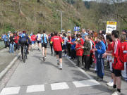 Sch�ler auf der Sandfangbr�cke am 6.4.2008