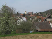 Blick vom Fu� des H�ppbergs nach westen auf Tannenkirch am 17.4.2008