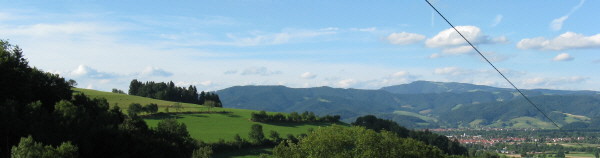 Blick nach Nordwesten zu Immi (links). Kandel und Kirchzarten am 5.8.2008