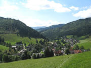 Tele-Blick von der Zufahrtstrasse nach Oberh�user nach S�den �ber Muggenbrunn am 24.8.2008