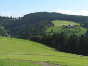 Tele-Blick von "Am Berg" nach S�den �bers Hexenloch zu Leiterloch, Steinberg und Kohlplatz  (von links) 