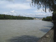 Blick nach Nordosten zu Dynamit Nobel und Flu�kraftwerk Rheinfelden (rechts hinten) am 14.8.2008