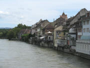 Blick von der Rheinbr�cke nach Osten  zu Rheinfelden CH am 28.4.2007