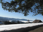 Blick nach S�dwesten �ber den Kernewiesenhof ins neblige Dreisamtal am 23.12.2008