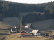 Tele-Blick vom Berghof nach Westen zum Kirnerhof am 11.2.2008