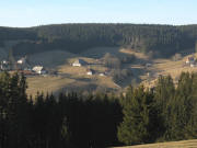 Blick vom Kirnershäusle nach Westen zu Kirnerhof, Schlegelhof und Paulis-Wirt (von links) am 11.2.2008