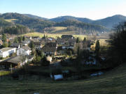 Blick nach S�dosten �ber Wickenhof zu Wiesneck und Gummenwald am 8.2.2008 - Siko GmbH links