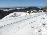 Blick vom P an Strasse Thurner-Neuh�usle nach Nordwesten �ber Brosihof (links) und Pfisterhof am 19.1.2007
