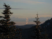 Blick nach Südosten von Feldberg-Grüble über die Dampfwolke des AKW Leibstadt/CH zu den Alpen am 23.1.2008