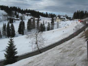Blick nach Westen zu Grafenmatt/Hebelhof am 11.1.2008 - rechts die Skibr�cke 