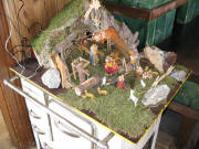 Weihnachtskrippe auf dem alten Herd am 11.1.2008 in der Menzenschwander H�tte