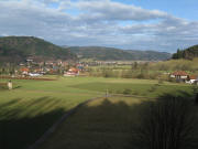 Blick vom Sandloch am 11.1.2008 nach Norden �ber Gutach (links) und die Siensbacher Kirche (rechts) ins Elztal